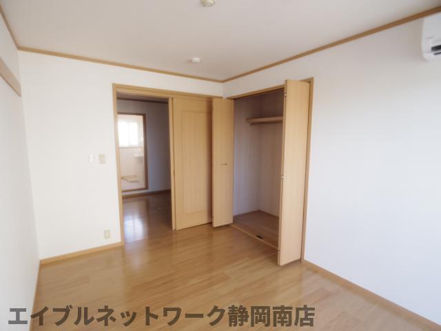 居室・リビング　ゆったりとした居間です