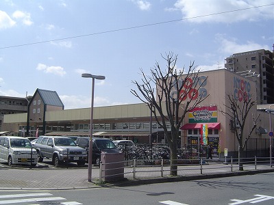 【城陽市寺田のマンションのスーパー】