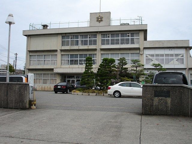 【ユニゾン木津IIの小学校】