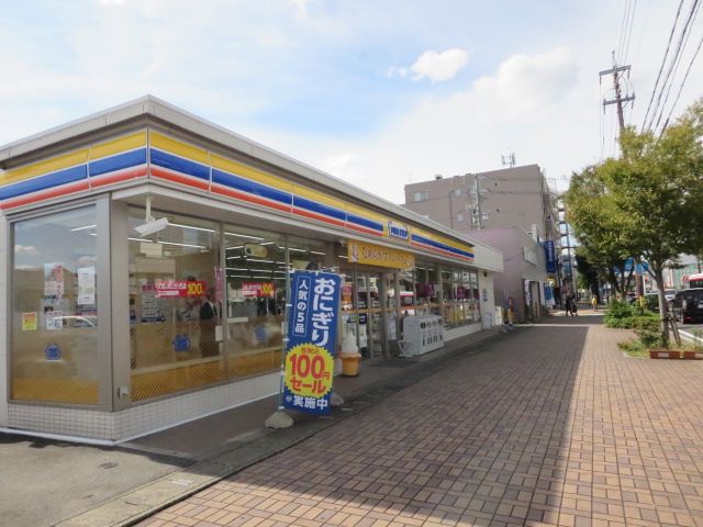 【岐阜市加納栄町通のマンションのコンビニ】