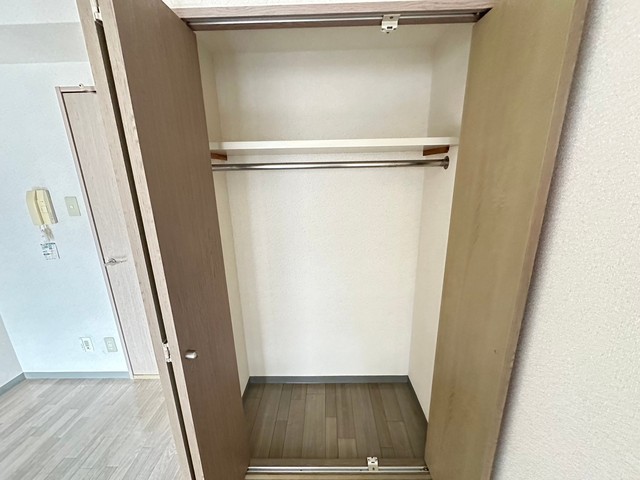 収納　※他部屋の写真です。現況優先。