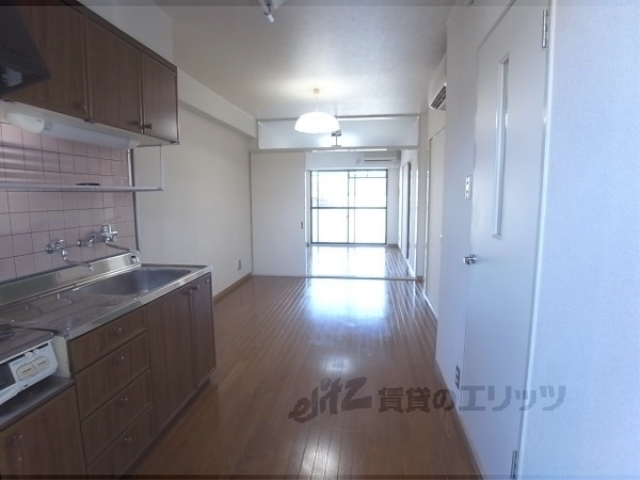 居室・リビング　リビング