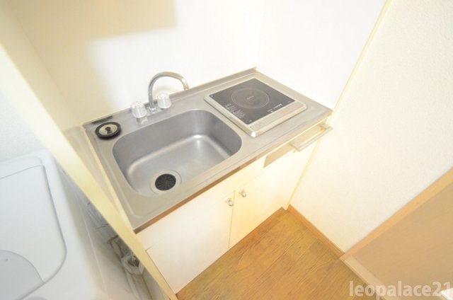 キッチン　備品や設備仕様は号室等により異なります現地をご確認下さい。