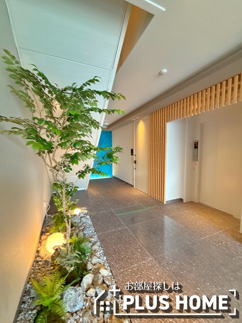 エントランス　宅配ＢＯＸ完備！