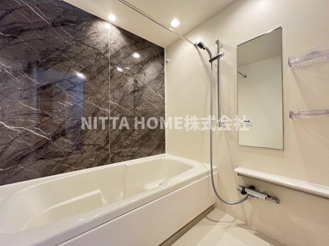 バス・シャワールーム　追い焚きや浴室乾燥機能付きの１坪以上風呂＊