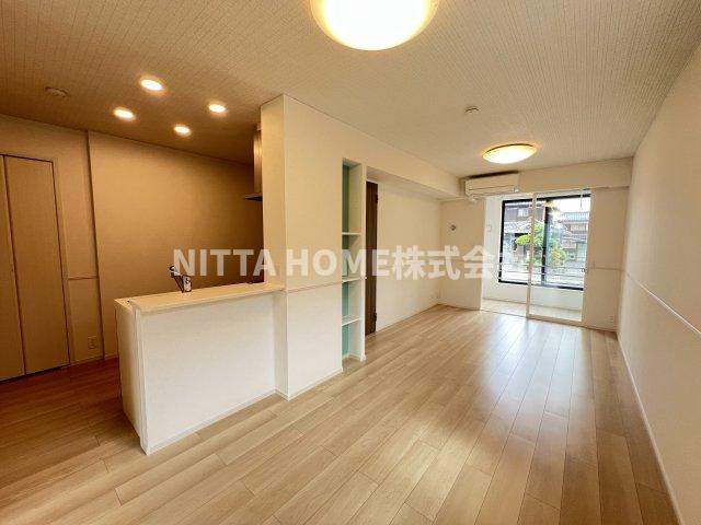 居室・リビング　リビング１３．３帖あります(*^^*)