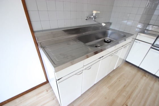 キッチン　※別部屋の写真です