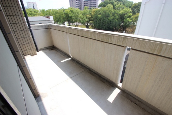 バルコニー　※別部屋の写真です