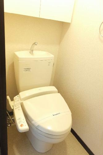 トイレ　温水洗浄便座設置済み