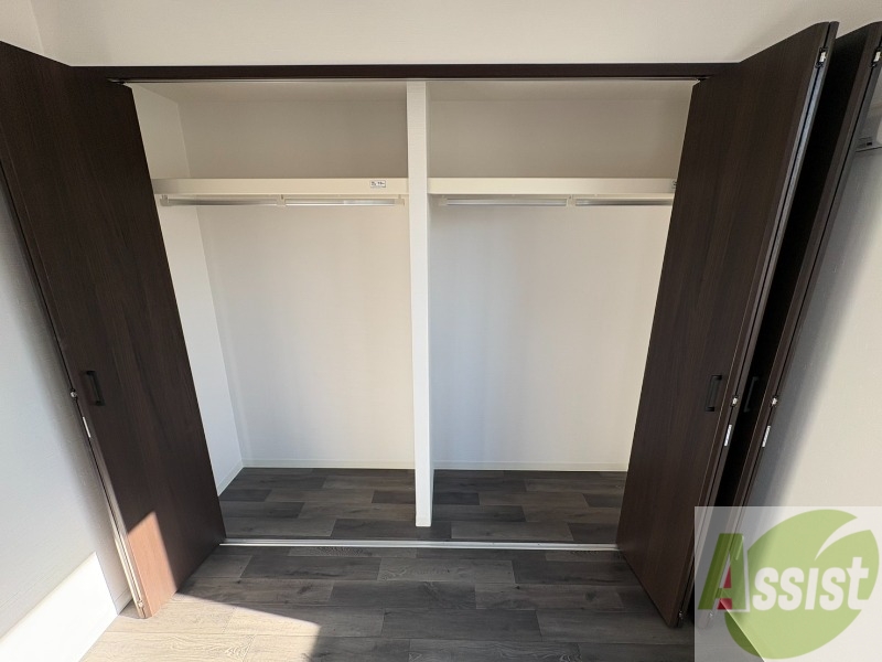 収納　寝室の収納になります。広々としてたくさん収納できます。