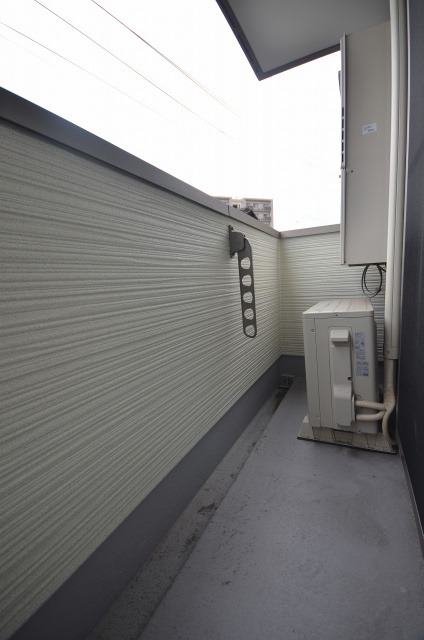 バルコニー　同物件、別号室