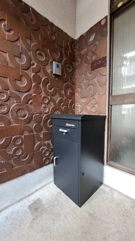 セキュリティ　宅配ボックスあり。インターホンはモニター付きです