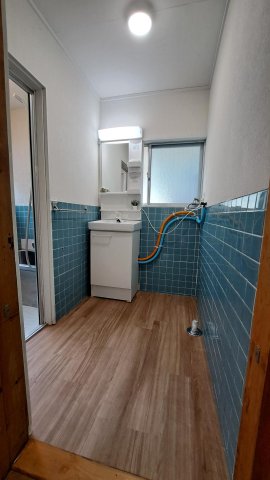 洗面設備　室内洗濯機置き場あり。