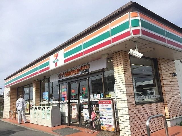 コンビニ　セブンイレブン浜松流通元町店（コンビニ）まで1000m