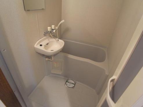 バス・シャワールーム　同建物参考写真