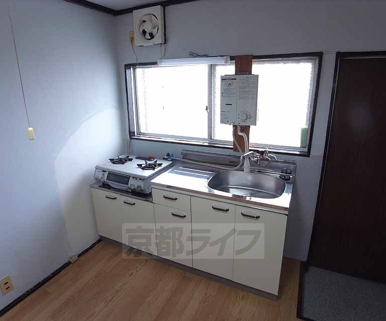 キッチン　キッチンです。