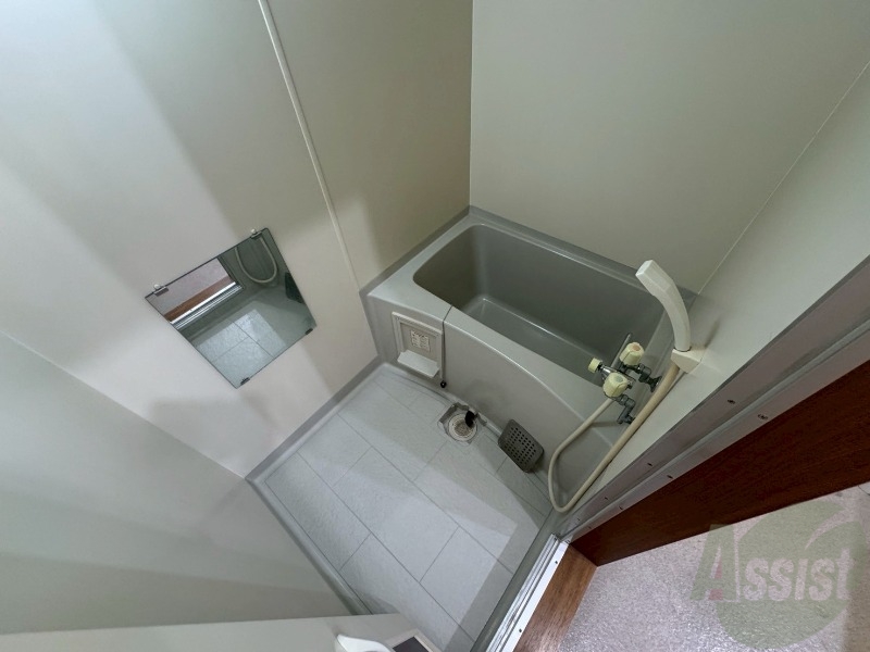 バス・シャワールーム　ユニットバスです。疲れを癒すのに欠かせませんね！