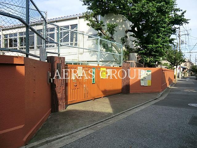 小学校　北区立王子第五小学校（小学校）まで420m