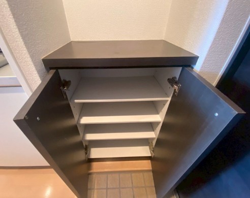 玄関　別のお部屋になります