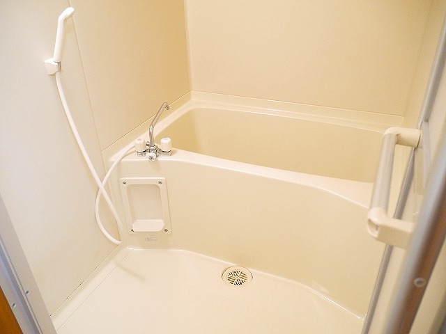 バス・シャワールーム　お風呂で日々の疲れを落としましょう