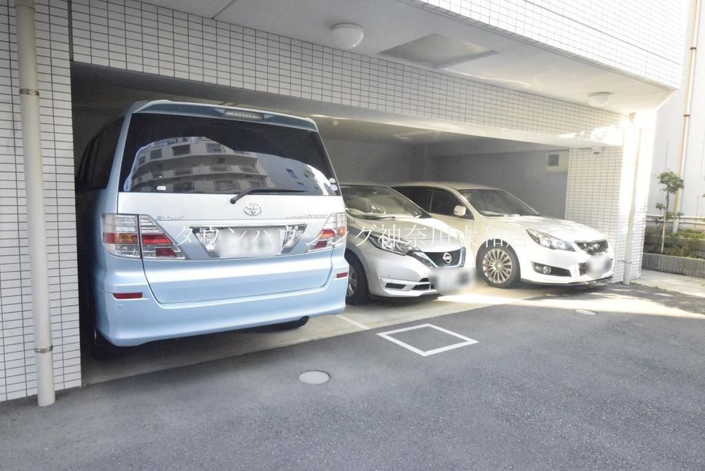 駐車場　駐車場