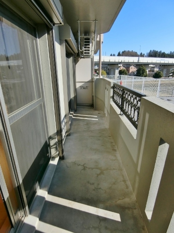 バルコニー　図面と現状に相違がある場合には現状を優先