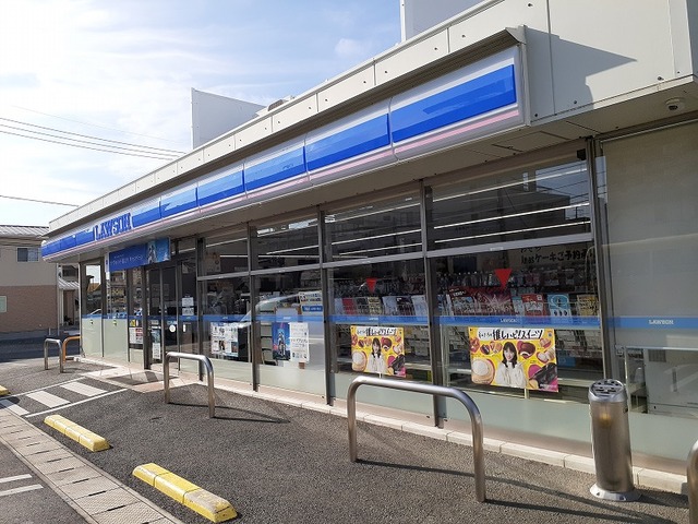 コンビニ　ローソン 熊本長嶺南六丁目店（コンビニ）まで26m