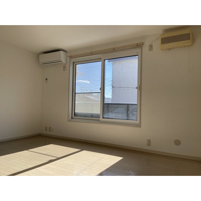 居室・リビング　洋室（8.5帖）の様子