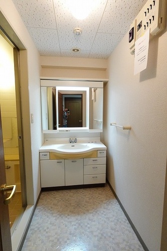 洗面設備　洗面化粧台