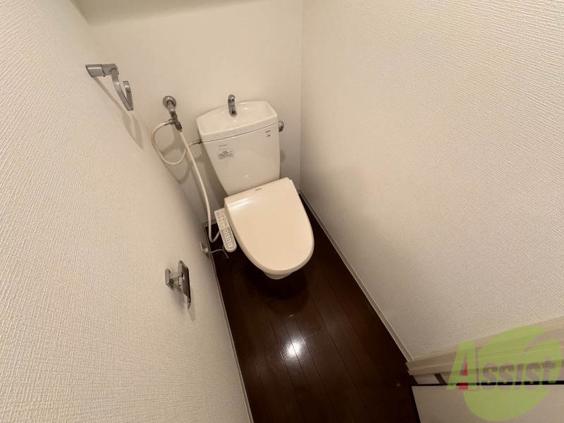 トイレ　こちらはトイレです。清潔感があり、安心して使用できます。