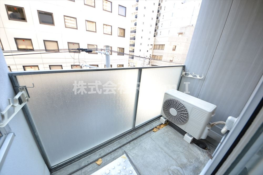 バルコニー　開放的で明るい空間を演出してくれるバルコニーです