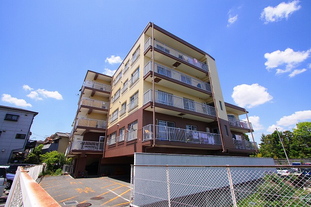 建物外観　外はこのようになっています