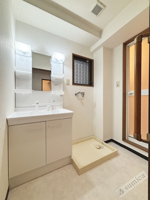 洗面設備　洗面脱衣所付き！独立洗面台が便利です♪♪