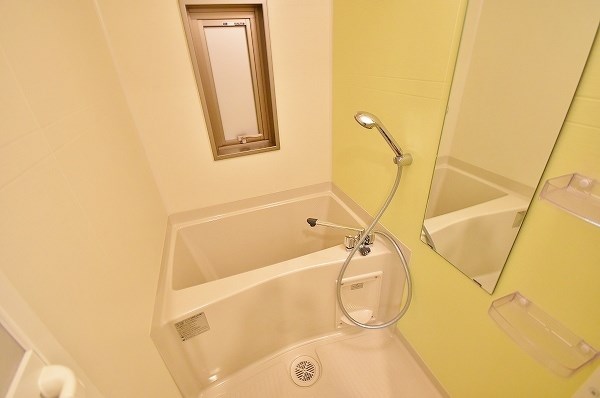 バス・シャワールーム　★雨の日も安心♪浴室冷暖房乾燥機付き★