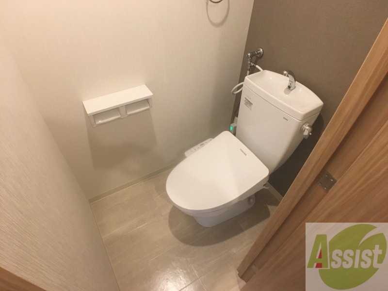 トイレ　ウォシュレット機能がついたトイレ。安心して使用できますね。