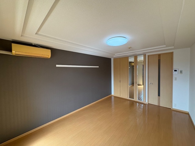 居室・リビング　※同タイプの部屋写真です