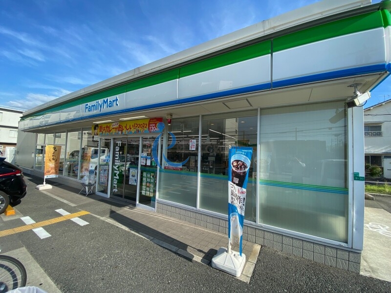 コンビニ　ファミリーマート平野西一丁目店（コンビニ）まで124m