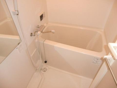 セラフィック・ＩＷＴ　バス・シャワールーム　バス