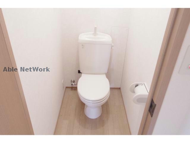 トイレ　※同物件別部屋の写真です。