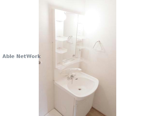洗面設備　※同物件別部屋の写真です。