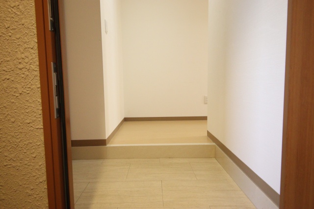 玄関　※別号室のお写真のため現況優先