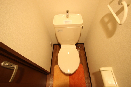 トイレ　※別部屋の写真です