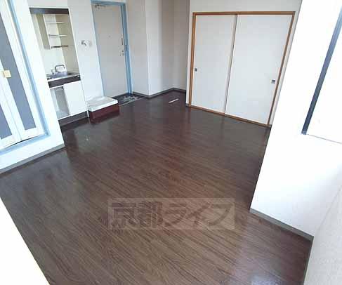 居室・リビング　広いお部屋です