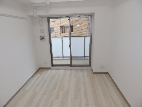 居室・リビング　室内