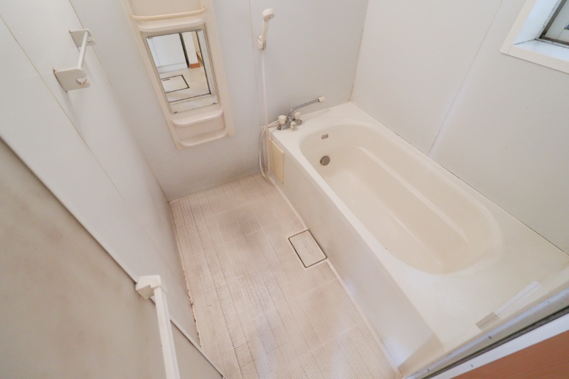 バス・シャワールーム　図面と現状に相違がある場合には現状を優先