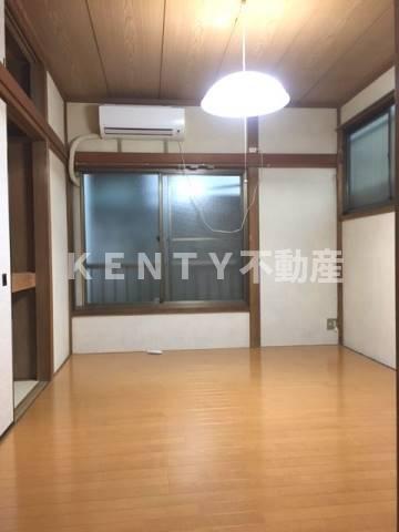 居室・リビング　ゆったり過ごせる居間です