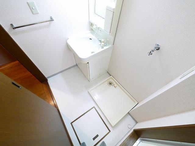 洗面設備　脱衣スペースもあります