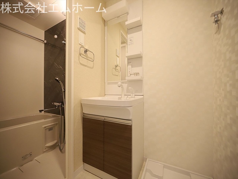 洗面設備　脱衣所　独立洗面化粧台