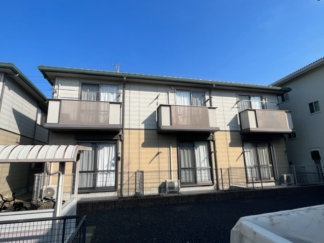 建物外観　人気の積水ハウスでおしゃれな室内です