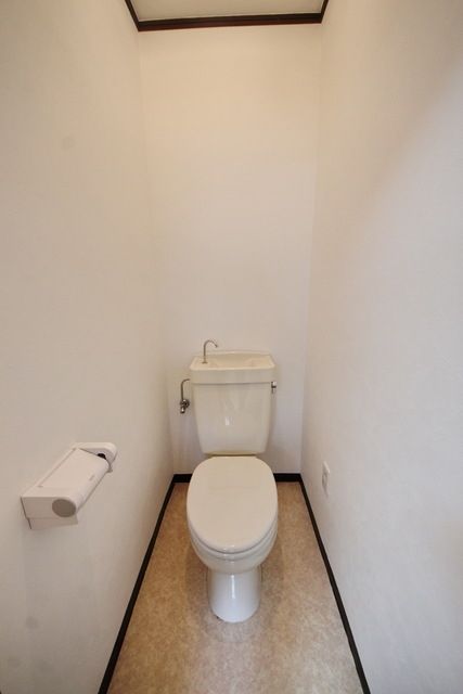 トイレ　※同物件別部屋